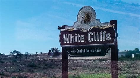 White Cliffs Opal Fields - YouTube