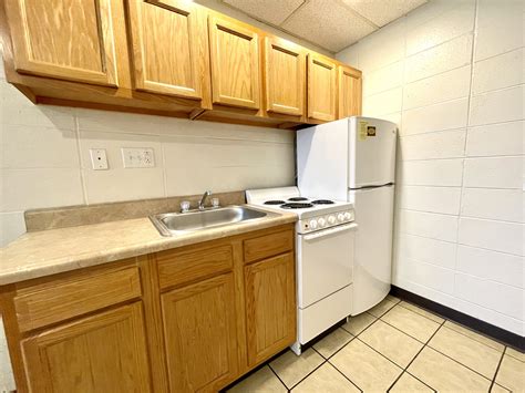 North & South Lincoln Apartments – University Edge | 618-457-4422