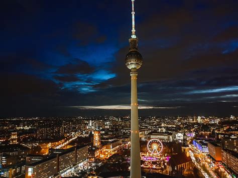 Berlin city at night | Berlin city, Night city, City