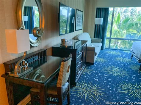 PHOTOS: Tour an Updated Room at the Disneyland Hotel! - Disney by Mark