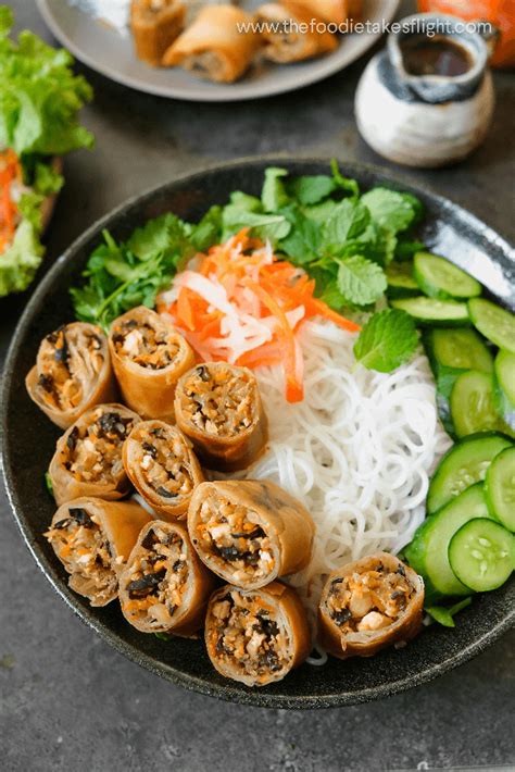 Bún Chả Giò Chay (Vietnamese Noodles and Spring Rolls Bowls) - The ...