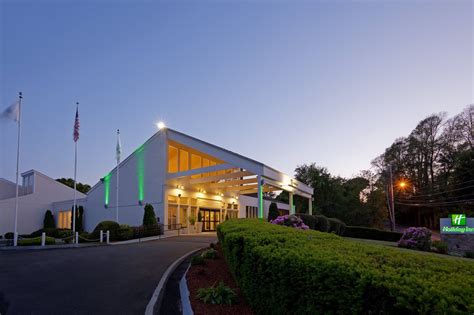 HOLIDAY INN CAPE COD-FALMOUTH, AN IHG HOTEL $93 ($̶1̶2̶7̶) - Updated ...