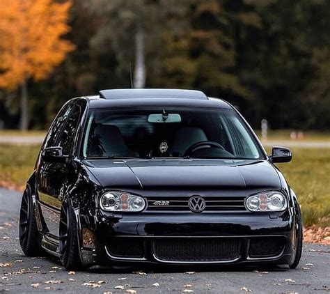 VW JUNKIE ™ on Instagram: “MK4 r32⚫️☝🏻 • ️ @vw.junkie ...