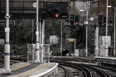 Dartford Train Station editorial photo. Image of redlight - 81935221