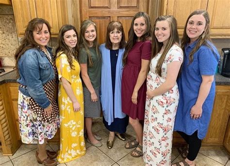 Duggar family | Duggar fashion, Modest outfits, Cozy outfit