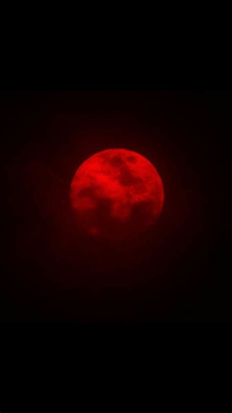 Red Moon Wallpaper