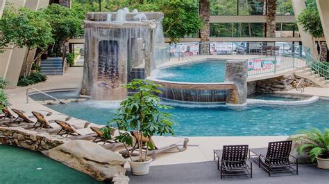 Gatlinburg Hotels With Indoor Pool: 4 Amazing Places