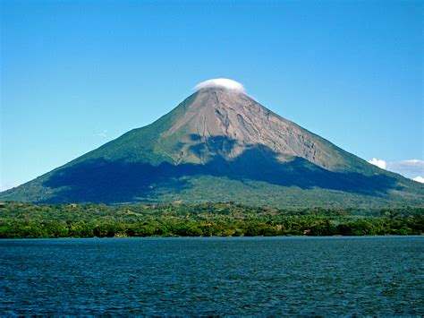 The volcanoes of Nicaragua - El Encanto