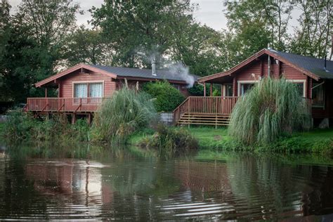 Luxury Lodges in Devon | Stylish Lakeside Lodges | Otter Falls