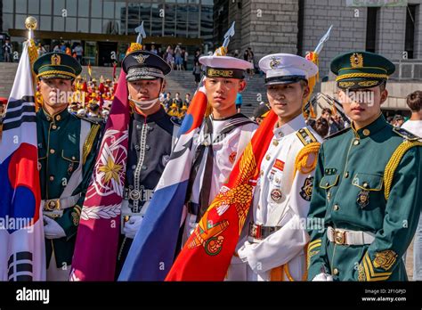 Seoul, South Korea. 27th May, 2017. Members of the South Korean ...