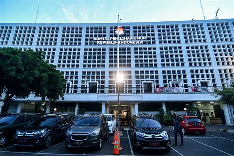 Kantor KPU Ditutup Sementara