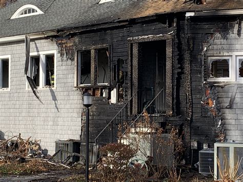 Fire breaks out at Country Club of Waterbury | Republican American Archives