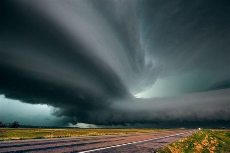 July 13, 2009 - Near Valentine, Nebraska. By Mike Hollingshead ...