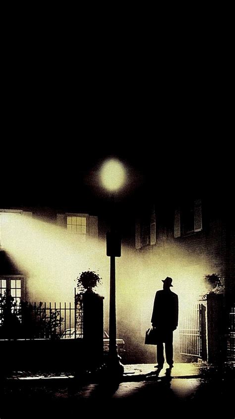 The Exorcist (1973) Phone Wallpaper in 2020 | Scary wallpaper, Spooky ...