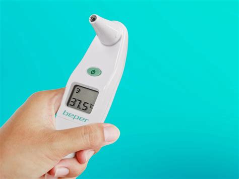 Digital ear thermometer