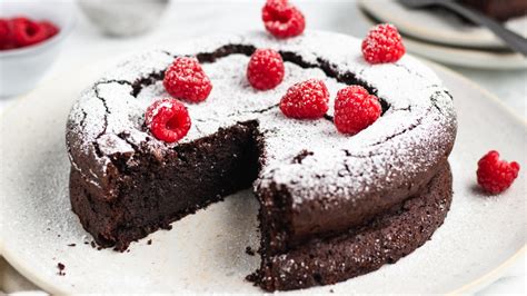 Passover-Friendly Chocolate Cake Recipe