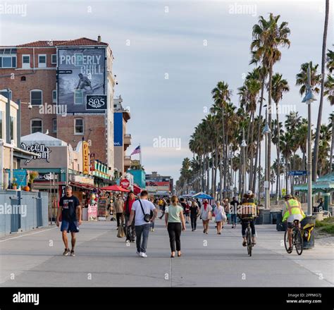 Venice Beach Boardwalk Stock Photo - Alamy