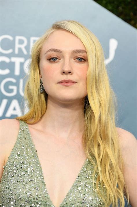 File:Dakota Fanning SAG AWARDS 2020.jpg - Wikimedia Commons