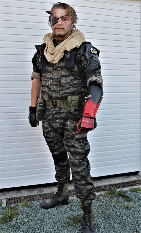 My Venom Snake cosplay :) ready for a local convention this weekend : r ...