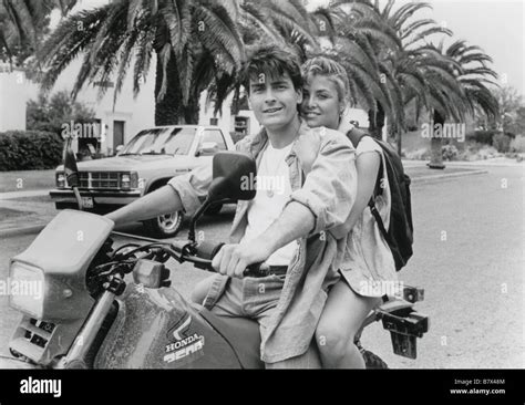 Charlie sheen sherilyn fenn wraith hi-res stock photography and images ...