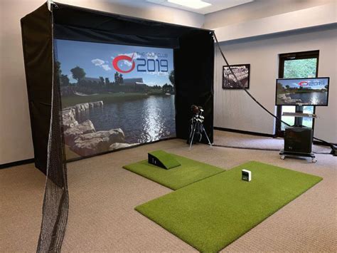 Indoor Golf Simulators, hitting enclosures, screens, and packages ...