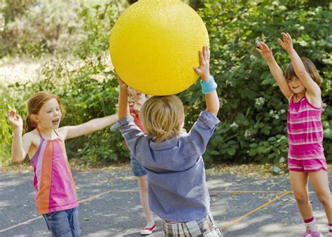 20 Classic Ball Games for Kids