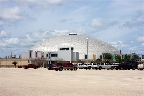 Two Injured As Sign Collapsed at Bell County Expo Center Sunday