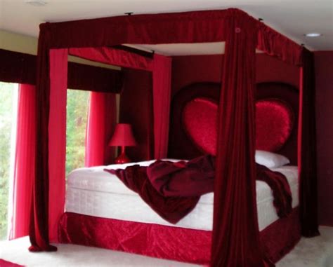 12 Romantic Bedroom Ideas In Red Color - World inside pictures ...