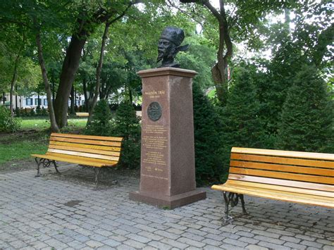 Monument Nguyên-Trai - Commission de la capitale nationale du Québec