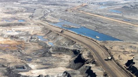 Alberta's oilsands industry is a huge source of harmful air pollution ...