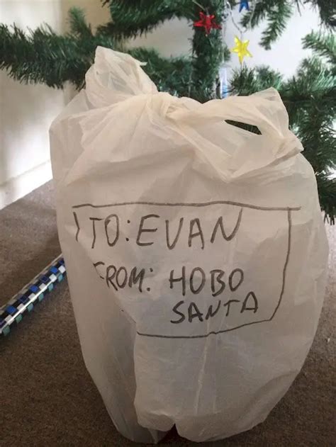 14 Epic Christmas Wrapping Fails