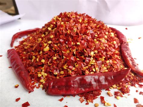 Chili Flake Red Chilli Flakes, Packaging Size: Loose, Rs 185 /kg | ID ...