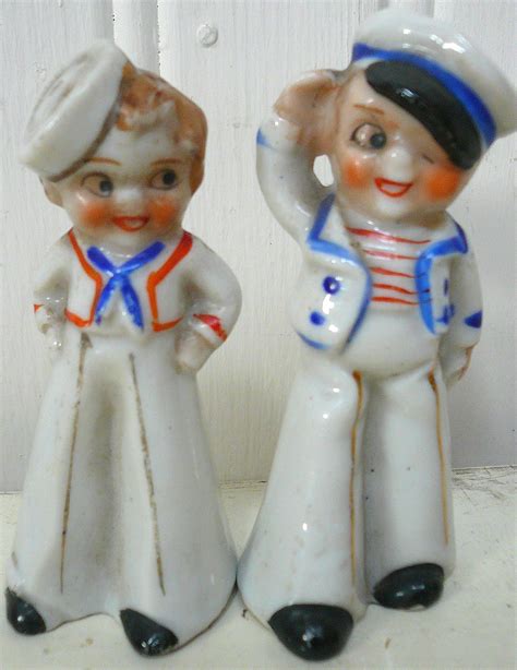 Collectible Salt And Pepper Shakers - Vintage Kitsch, Retro Vintage ...