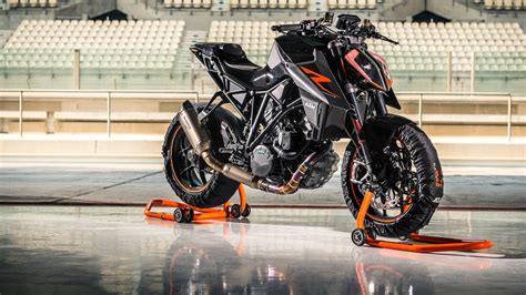 2015 - 2016 KTM 1290 SUPER DUKE R ABS - Gallery | Top Speed