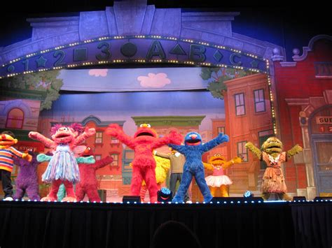 SCSlagels: Sesame Street Live! Elmo Makes Music