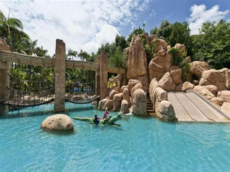 Cabanas Sun City Hotel, Sun City, South Africa. Book Cabanas Sun City ...