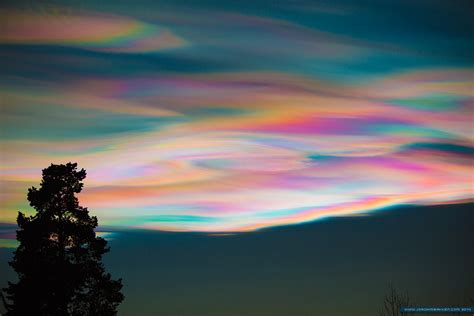 Polar Stratospheric Clouds And Its Dark Secret | Amusing Planet