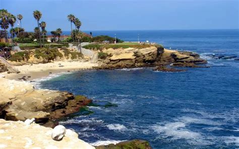 La Jolla Cove Beach in La Jolla, CA - California Beaches