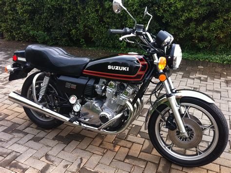 Suzuki GS1000 Gallery | Classic Motorbikes