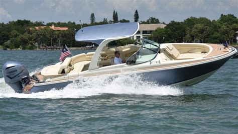 Chris-Craft Launch 28 GT - Power & Motoryacht