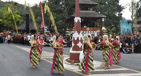 Macam-macam Upacara Adat Jawa Barat (Bagian 2)