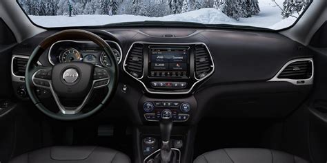 2020 Jeep Grand Cherokee Interior Features at Sunland Park CDJR