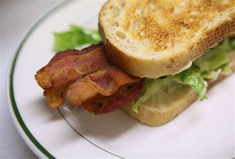 Bacon Nutrition Facts: Calories and Carb Counts