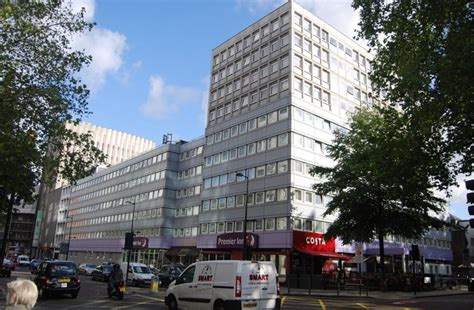 Premier Inn, Euston Rd © N Chadwick cc-by-sa/2.0 :: Geograph Britain ...