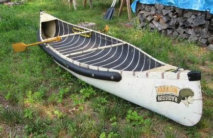 Build a lightweight canoe ~ Fibreglass boat building