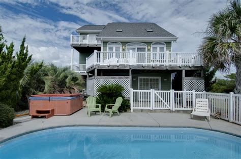 Pet Friendly Hotels in Emerald Isle NC | TripsWithPets