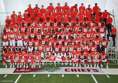 Chiefs Team Photo: I saw this posted but it was a link to Twitter ...