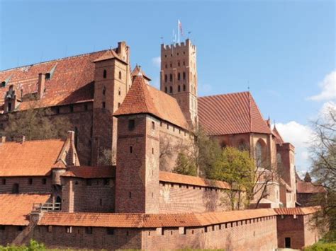 The size of it is astounding - Picture of Malbork Castle Museum ...