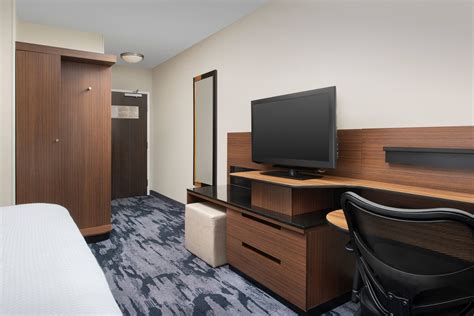 Photos of Airport Hotels in BWI | Fairfield Inn & Suites Baltimore BWI ...