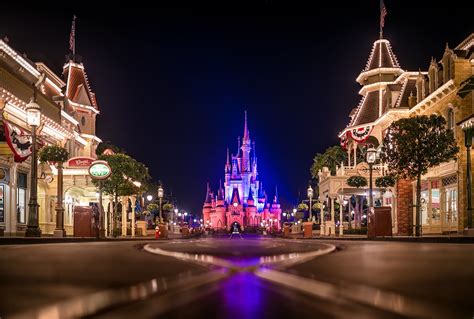 Magic Kingdom's Kiss Goodnight, Revisited - Disney Tourist Blog